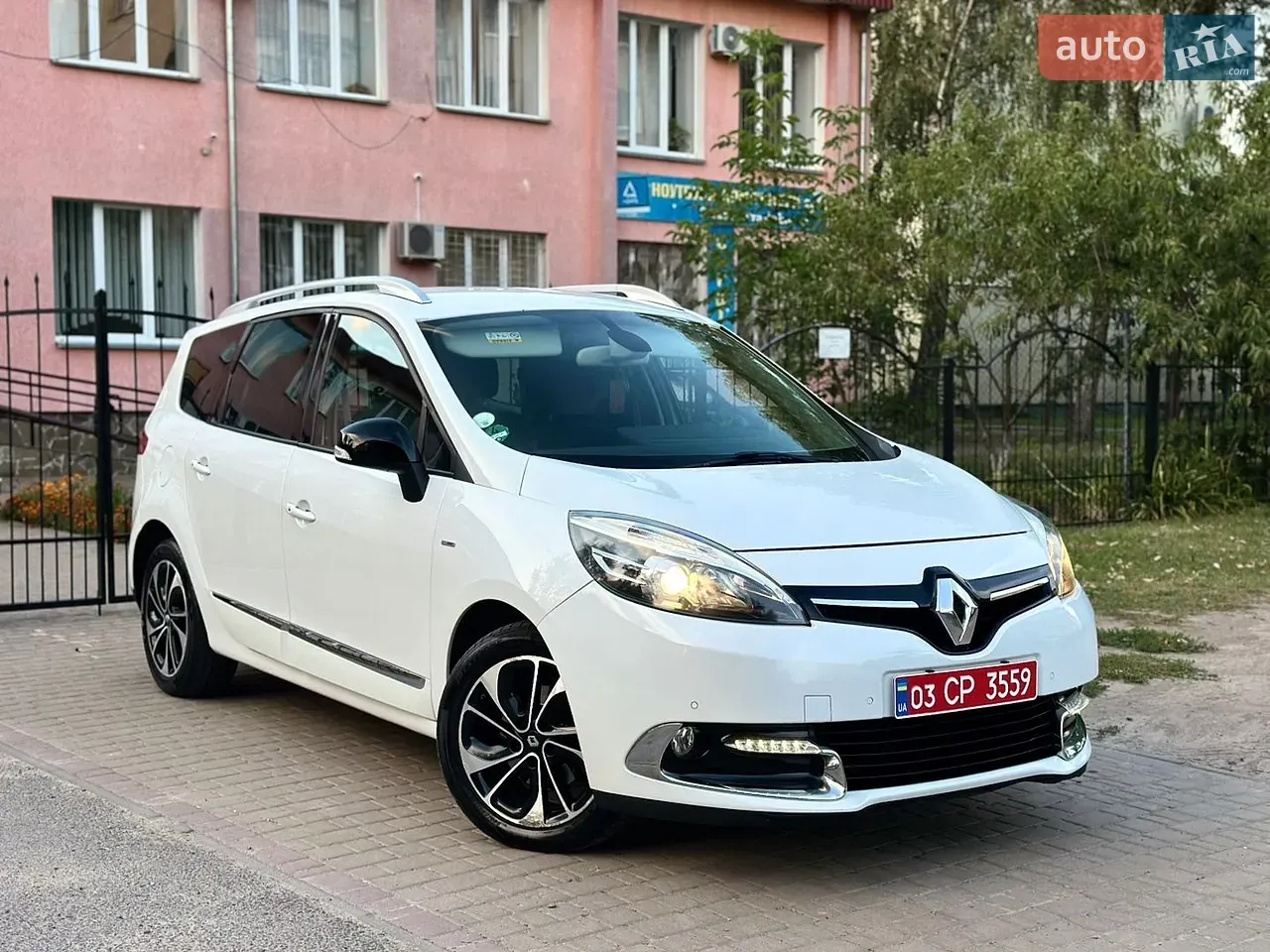 Renault Grand Scenic 2014 photo 5