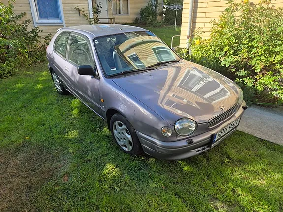 Toyota Corolla 1998 photo 2