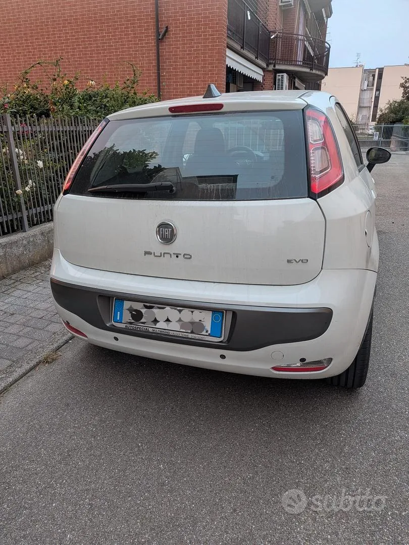 Fiat Punto Evo 2010 photo 2