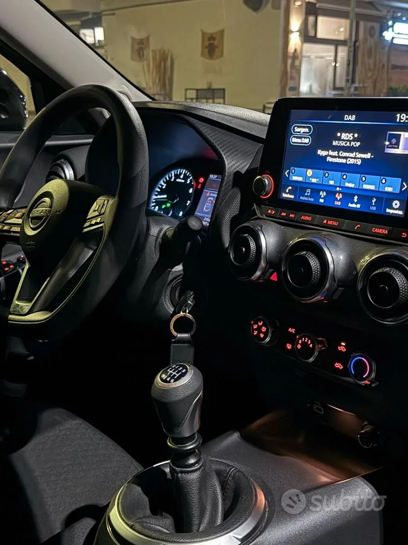 Nissan Juke 2023 photo 3