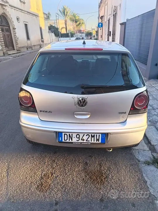 Volkswagen Polo 2008 photo 4