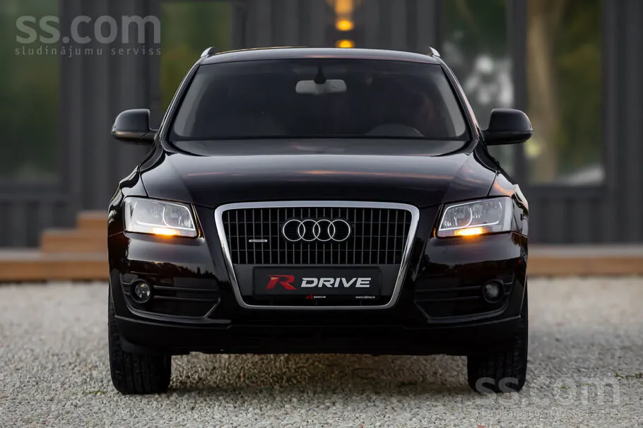 Audi Q5 2010 photo 2
