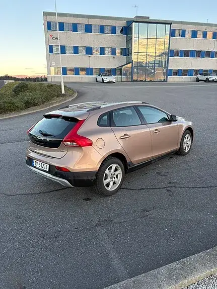 Volvo V40 Cross Country 2014 photo 4