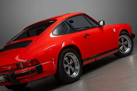 Porsche 911 1985 photo 4