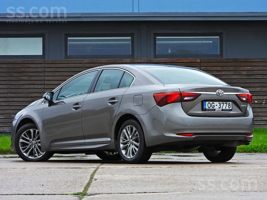 Toyota Avensis 2016 photo 5
