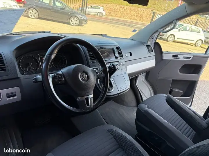 Volkswagen Multivan 2015 photo 5