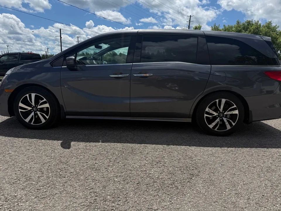 Honda Odyssey 2018 photo 3
