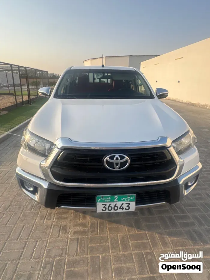 Toyota Hilux 2025 photo 2
