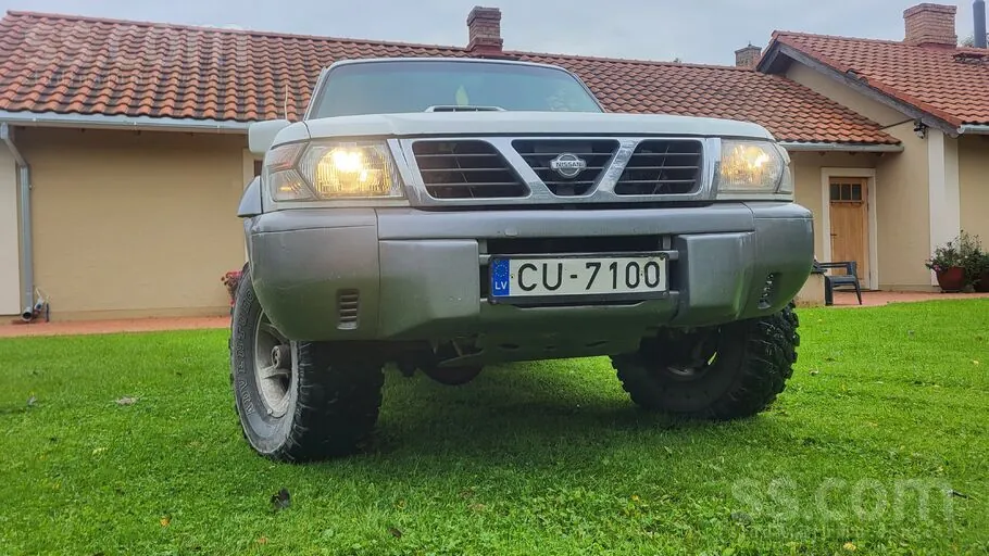 Nissan Patrol 2000 photo 2