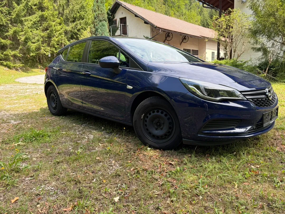 Opel Astra 2016 photo 2