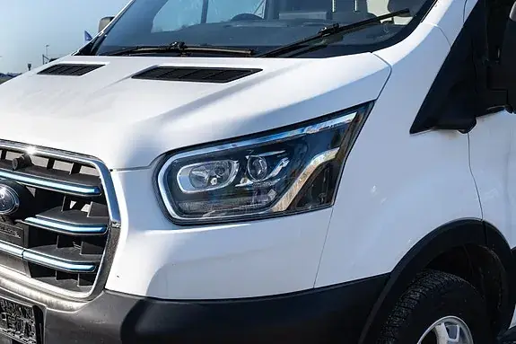 Ford Transit 2022 photo 2