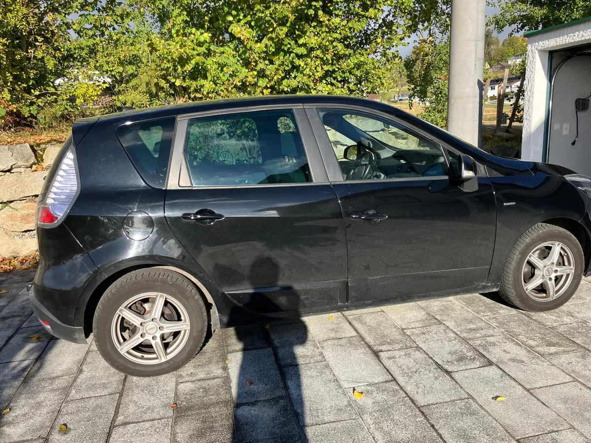 Renault Scenic 2016 photo 3