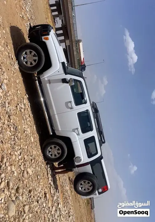 Hummer H3 2007 photo 2