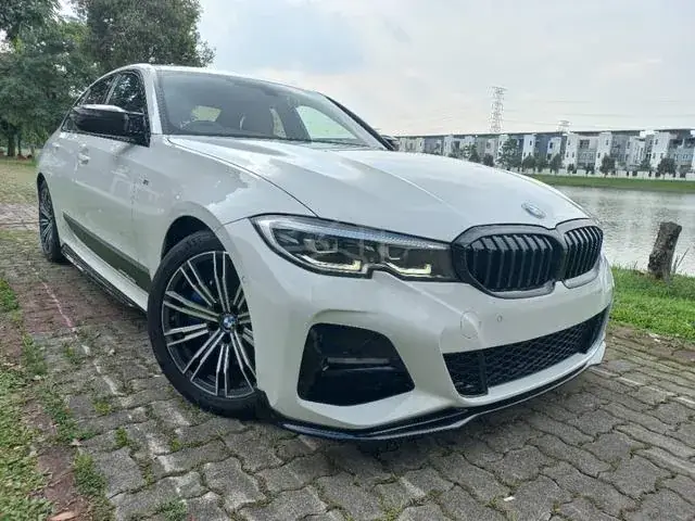 BMW 330I