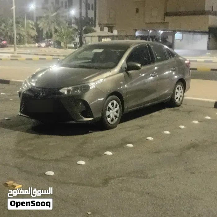 Toyota Yaris 2021 photo 2