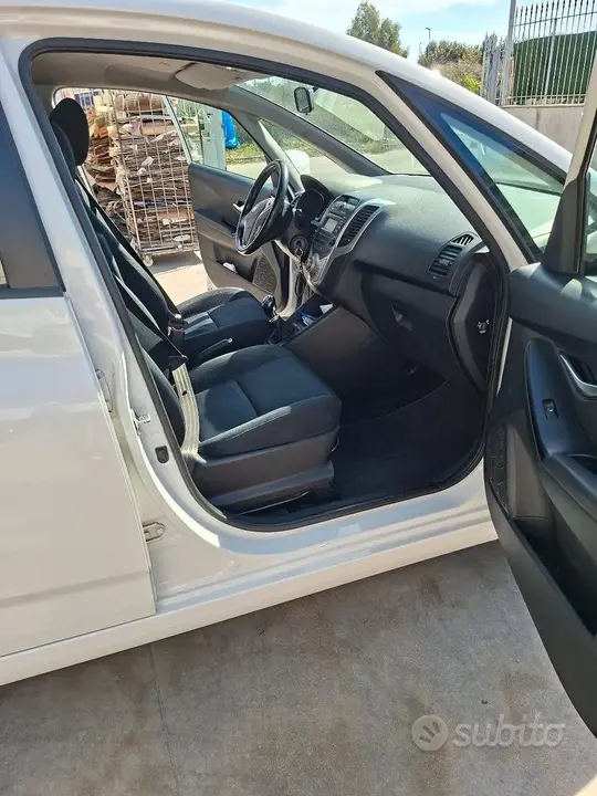 Hyundai Ix20 2014 photo 4