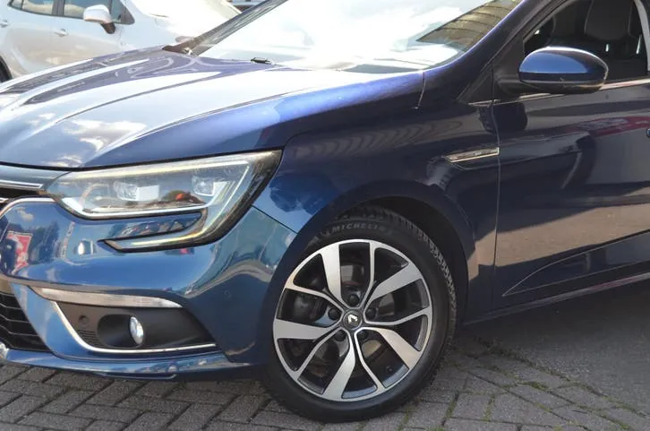 Renault Megane 2016 photo 2