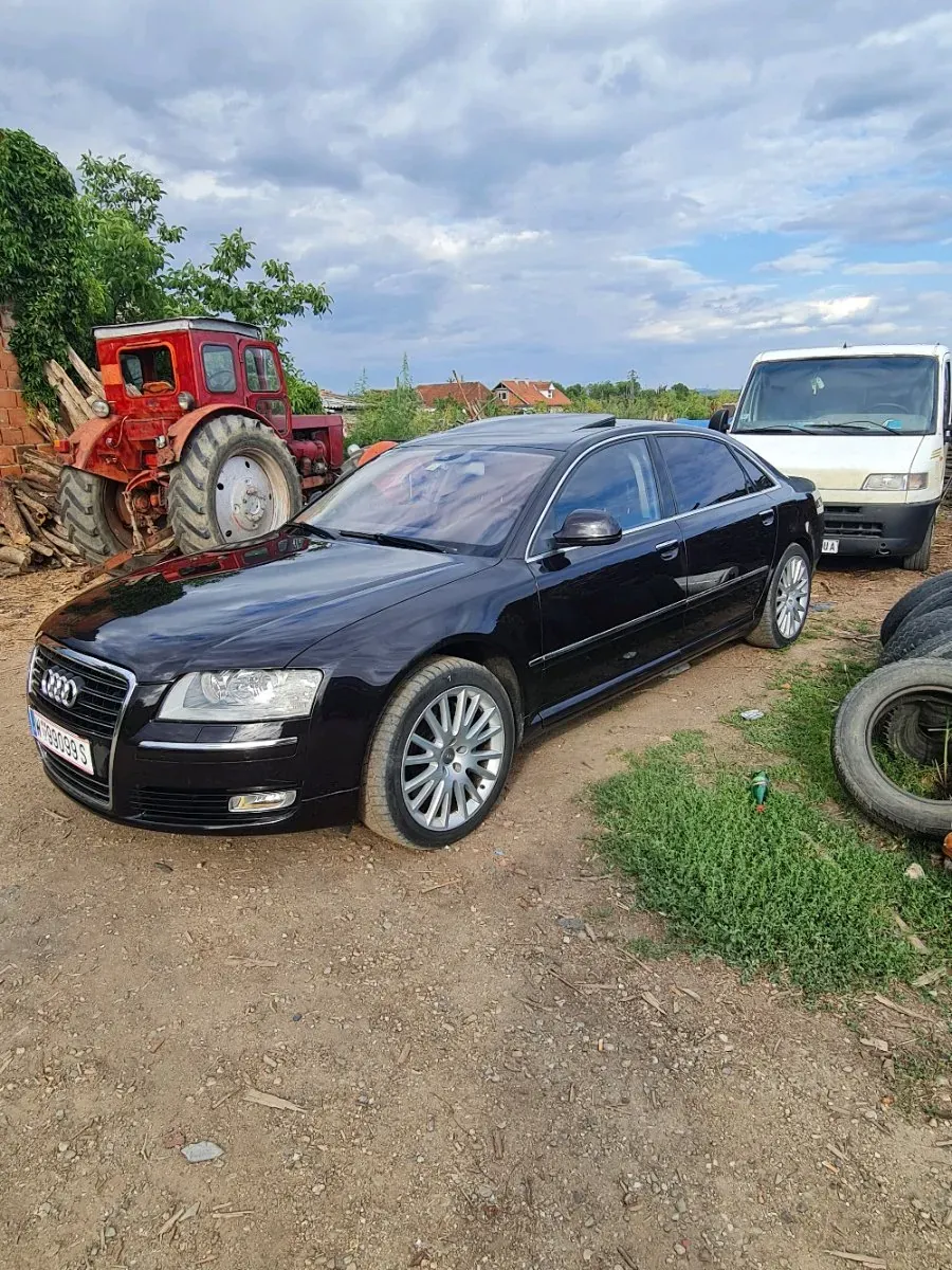 Audi A8 2007 photo 2