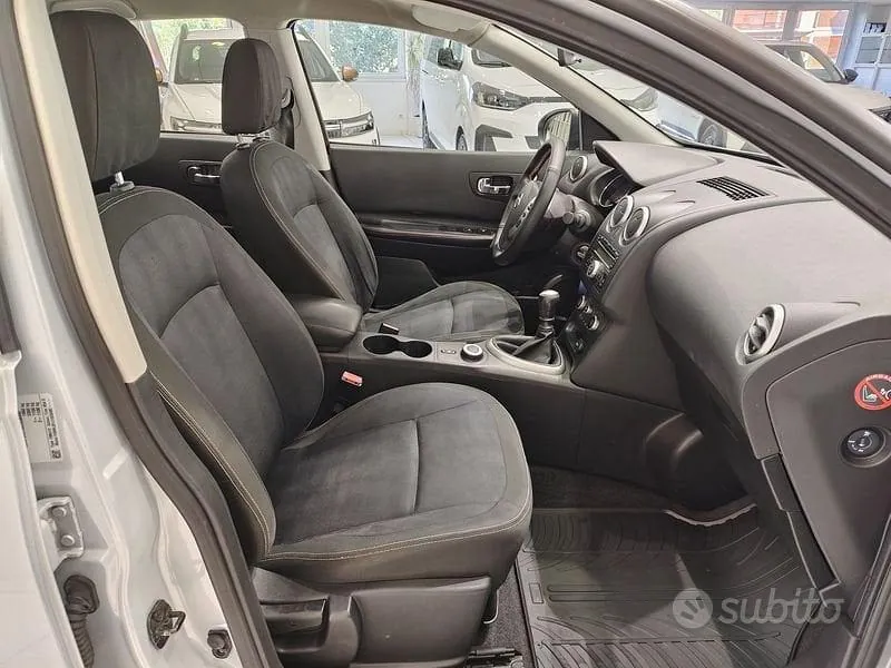 Nissan Qashqai 2010 photo 5