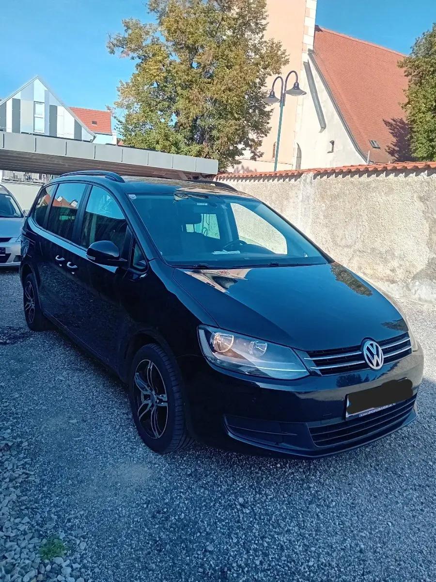 Volkswagen Sharan 2011 photo 2