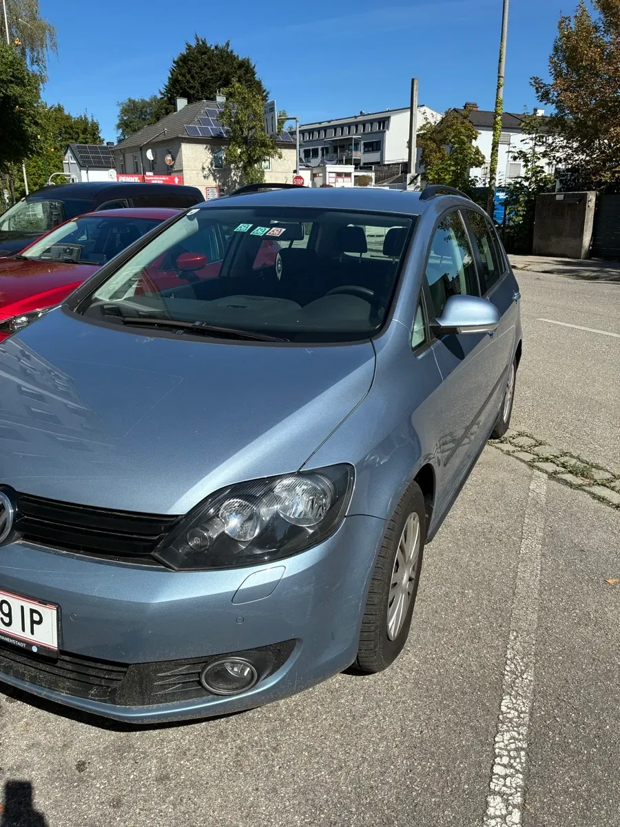 Volkswagen Golf 2011 photo 3