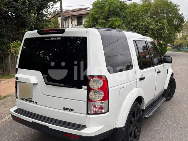Land Rover Discovery 2012 photo 2