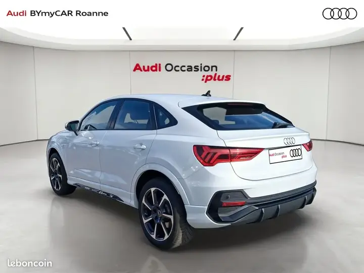 Audi Q3 2023 photo 3