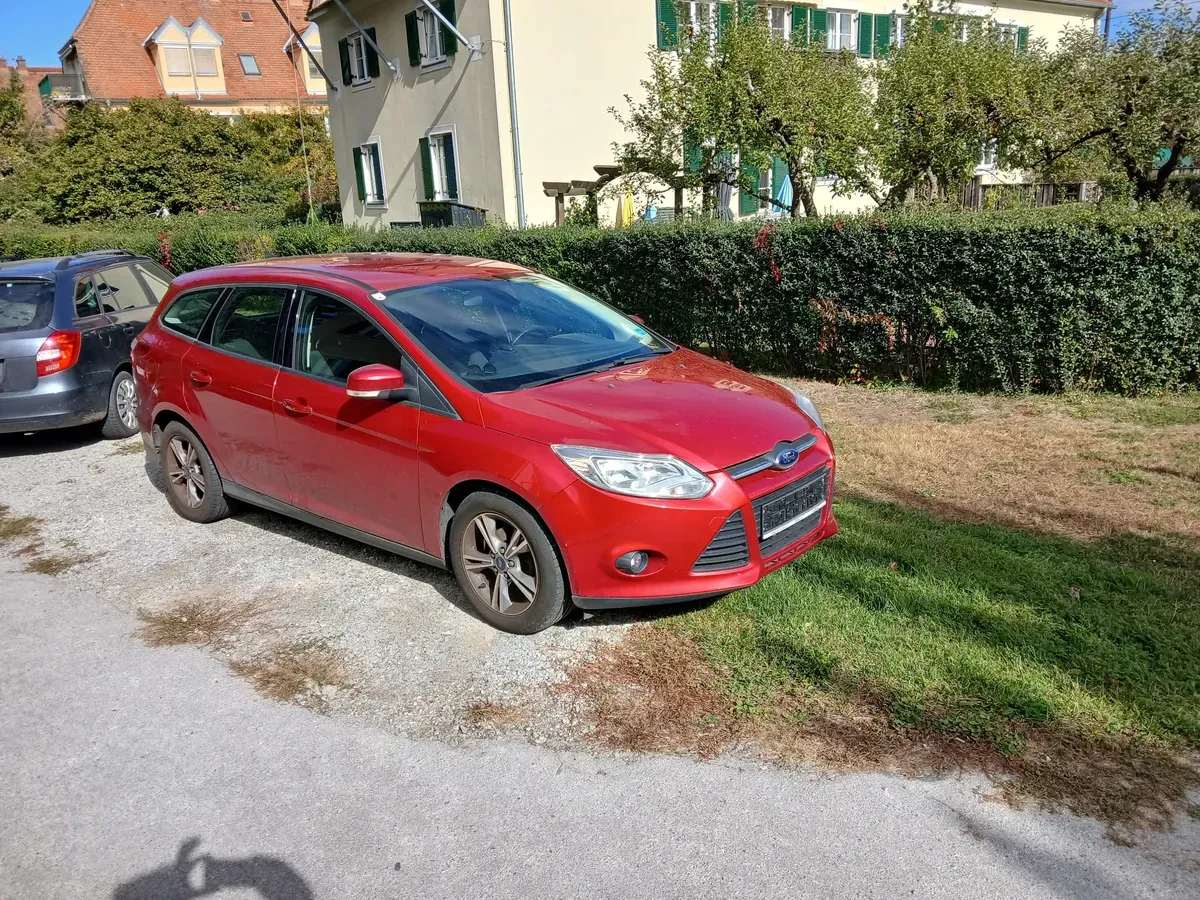 Ford Focus 2013 photo 2