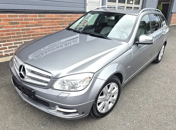 Mercedes-Benz C200 2011 photo 4