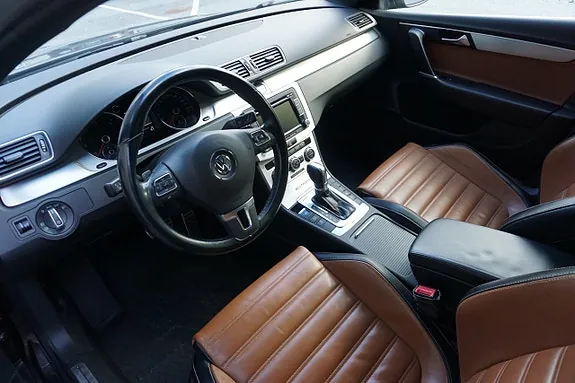 Volkswagen Passat Alltrack 2014 photo 2