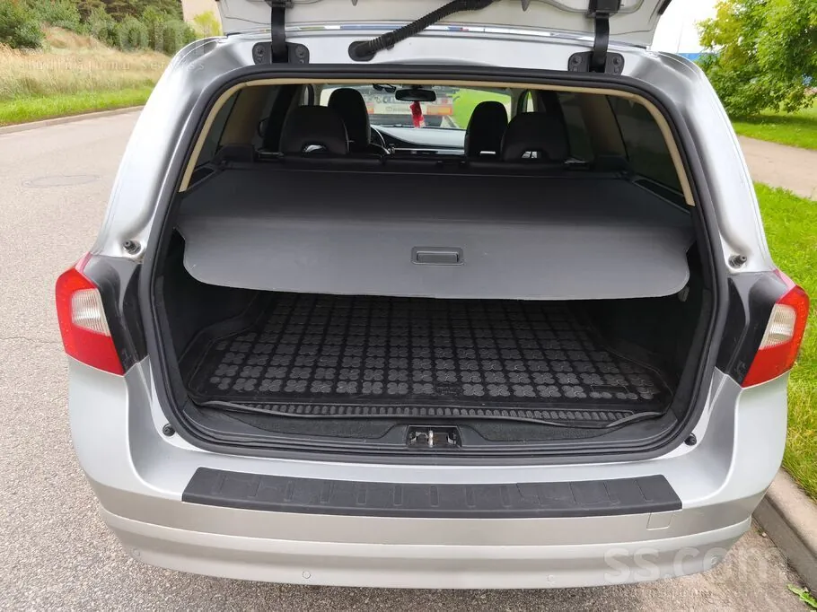 Volvo V70 2009 photo 5