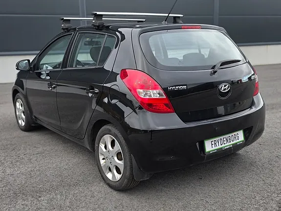 Hyundai I20 2011 photo 2