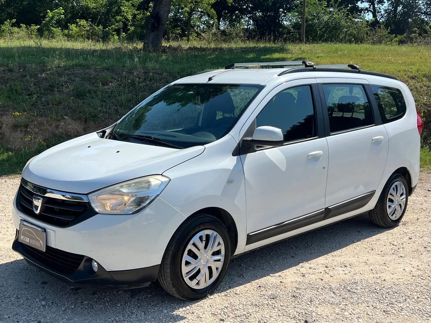 Dacia Lodgy 2015 photo 3
