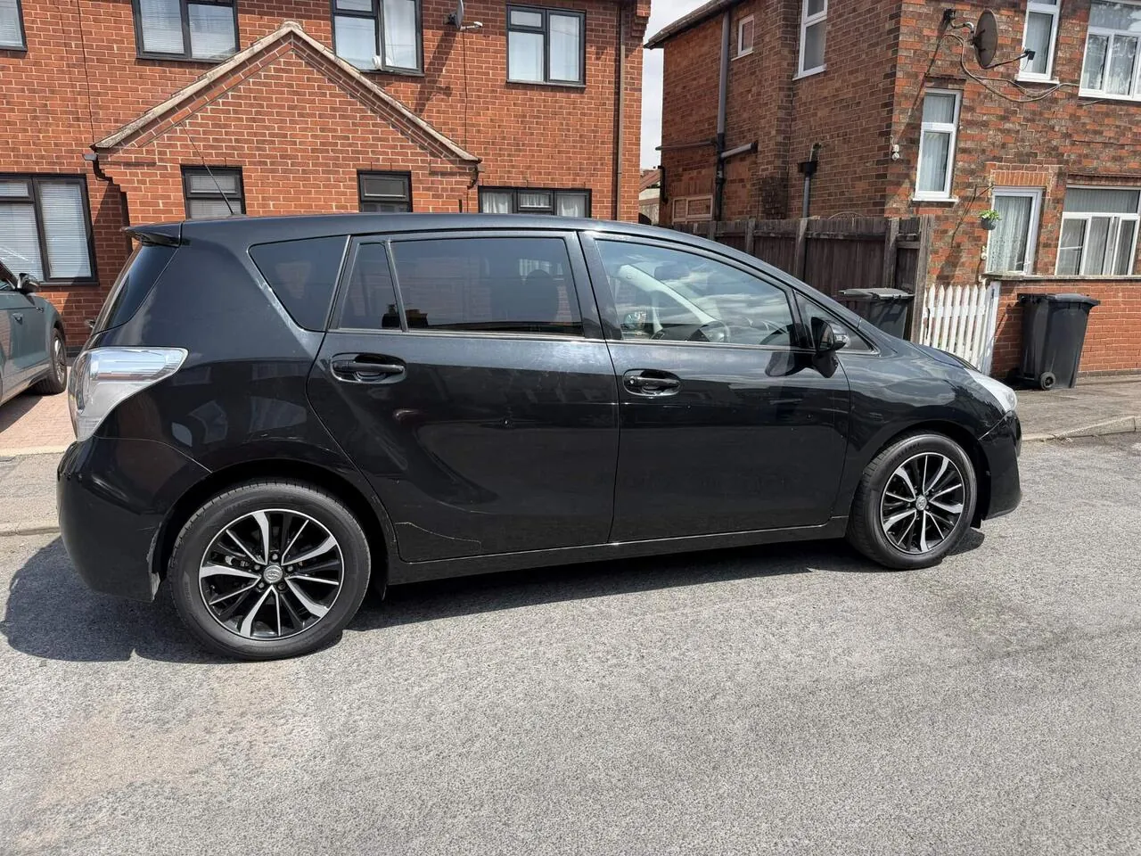 Toyota Verso 2017 photo 3