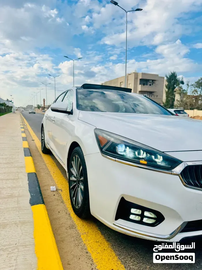 Kia Cadenza 2018 photo 5