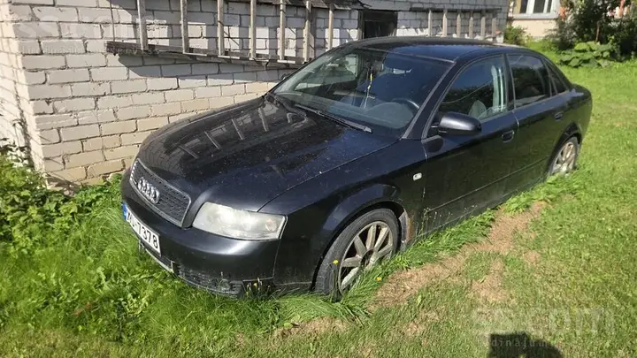 Audi A4 2001 photo 2