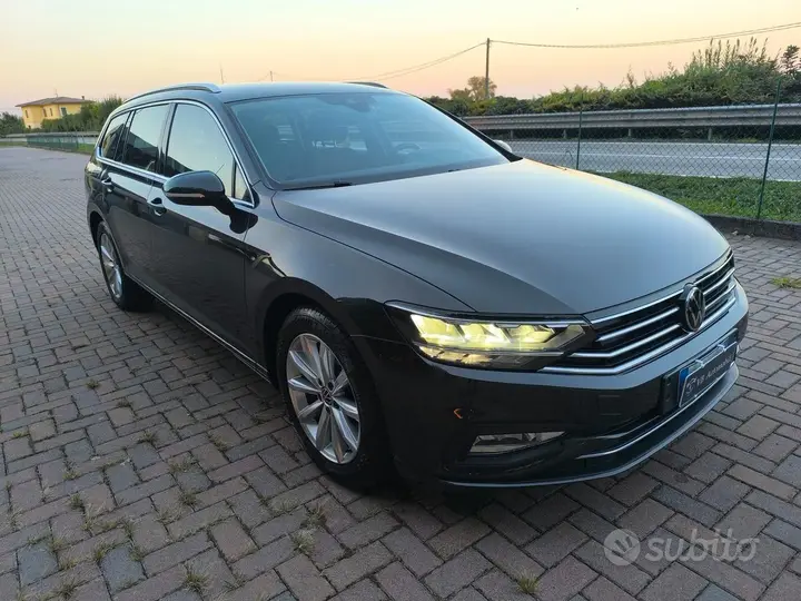 Volkswagen Passat Variant 2023 photo 3