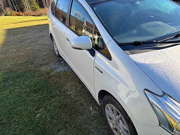 Toyota Prius 2012 photo 3