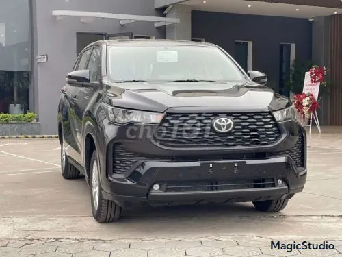 Toyota Innova Cross