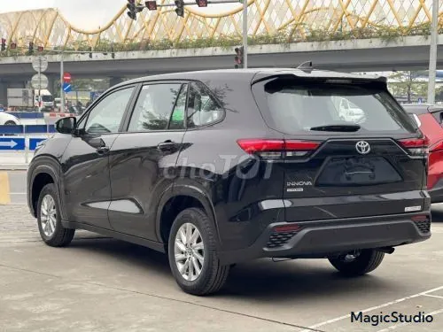 Toyota Innova Cross 2026 photo 3