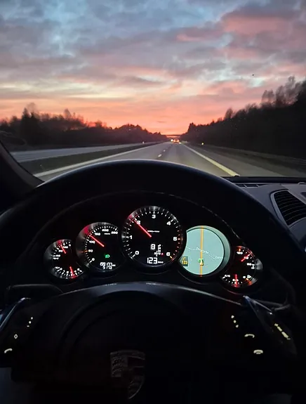 Porsche Cayenne 2013 photo 2