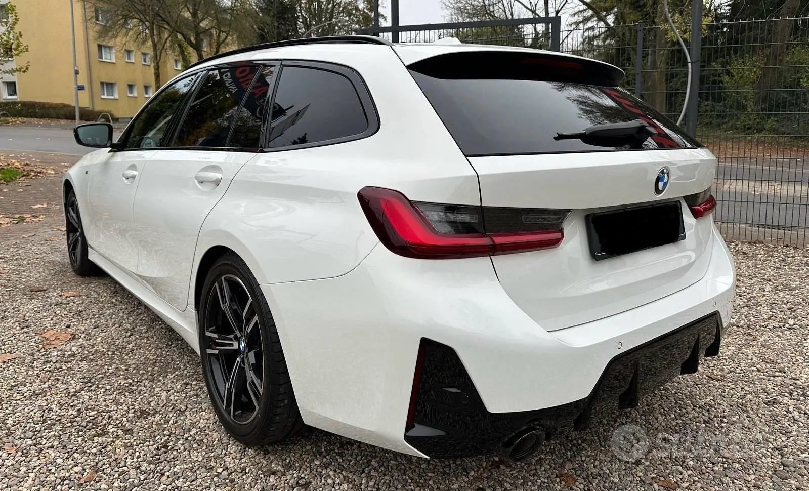 BMW 320I Touring 2023 photo 3