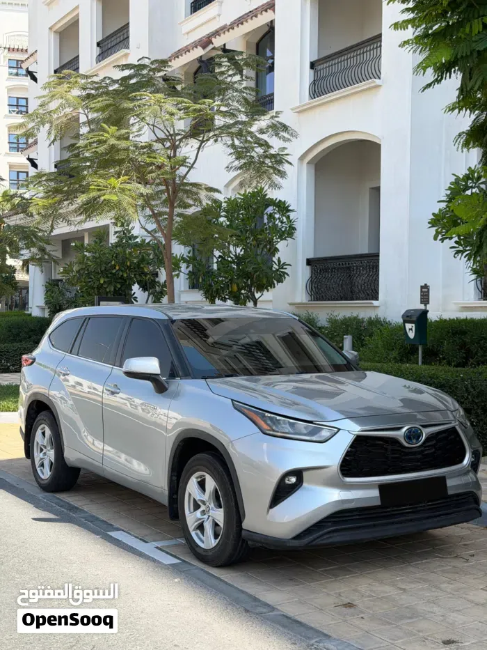 Toyota Highlander 2023 photo 2