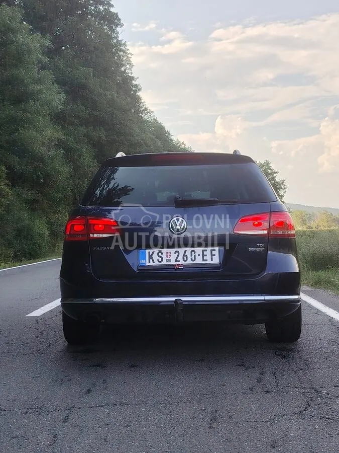 Volkswagen Passat B7 2011 photo 4