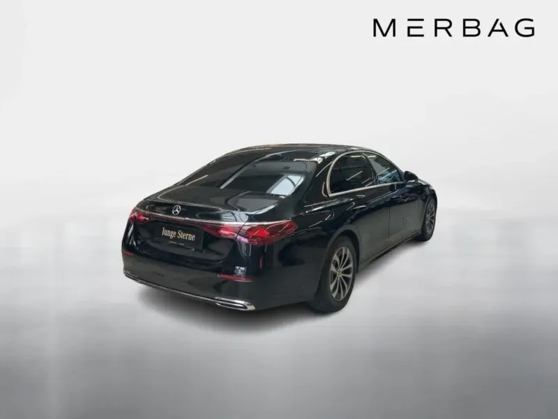 Mercedes-Benz E-Class 2025 photo 3