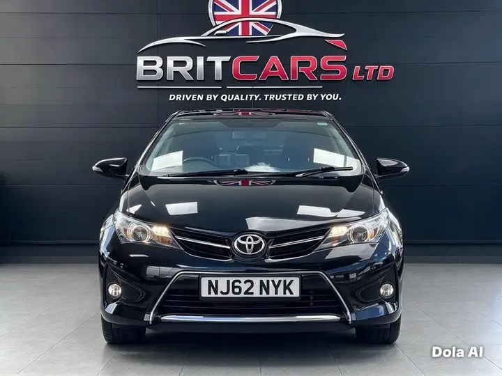 Toyota Auris 2012 photo 5