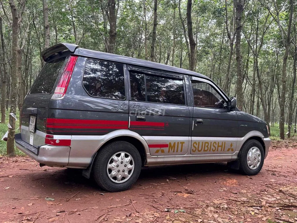 Mitsubishi Jolie 2002 photo 5