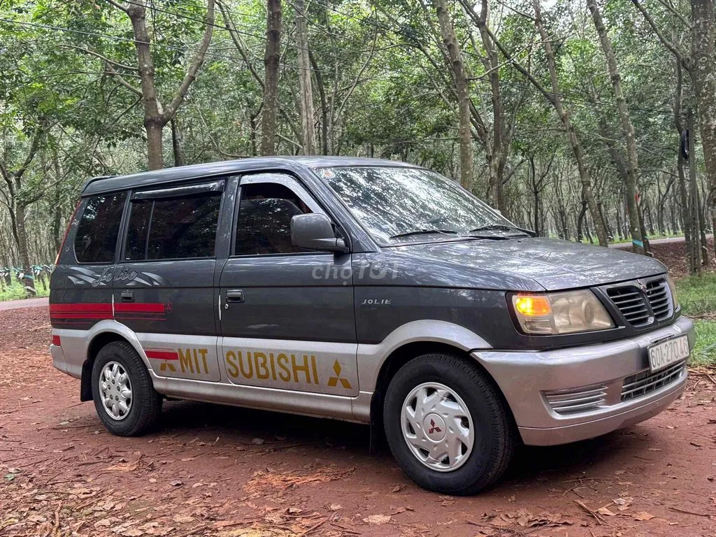 Mitsubishi Jolie