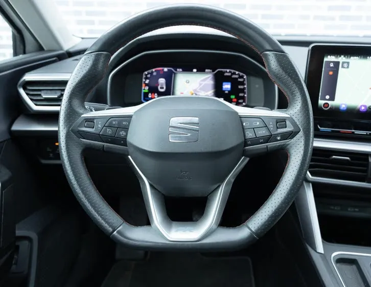 Seat Leon 2022 photo 2