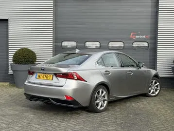 Lexus Is 2017 photo 2